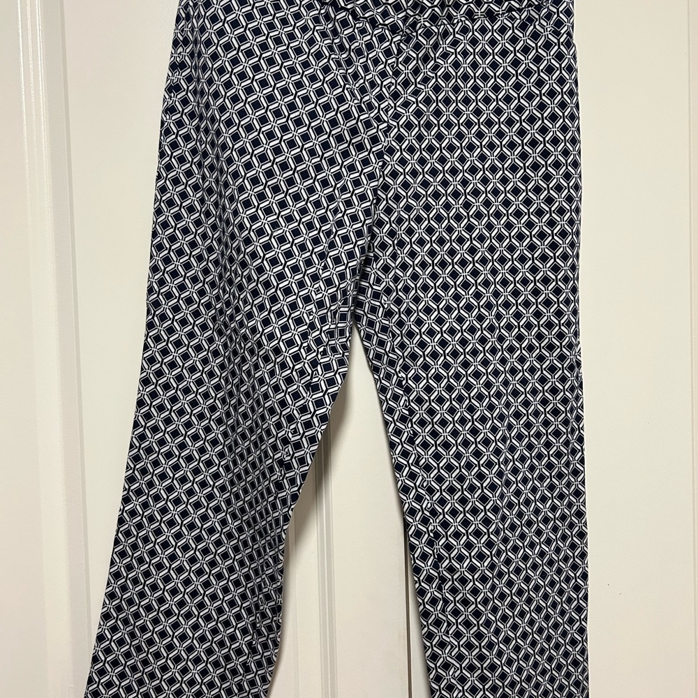 Laundry By Shelli Segal Navy and White Patterned Garment